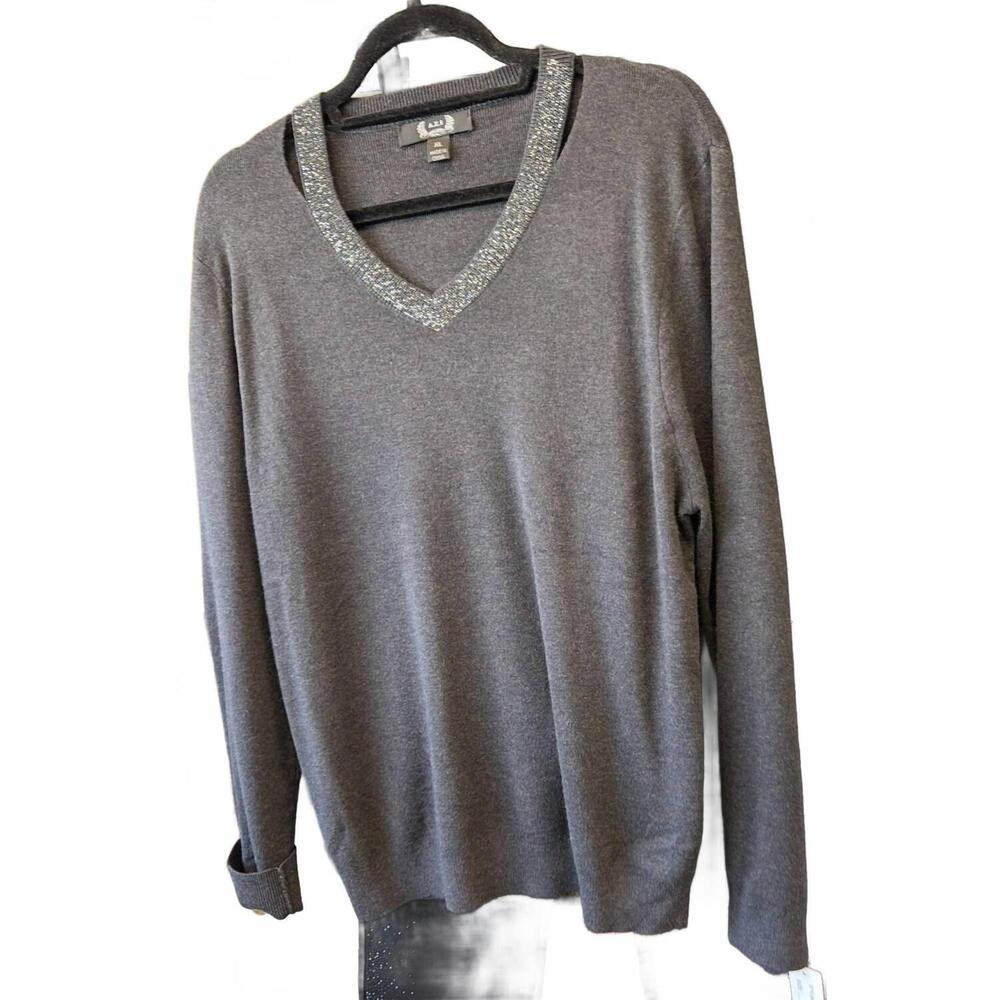 NEW AZI women's v-neck sweater in grey